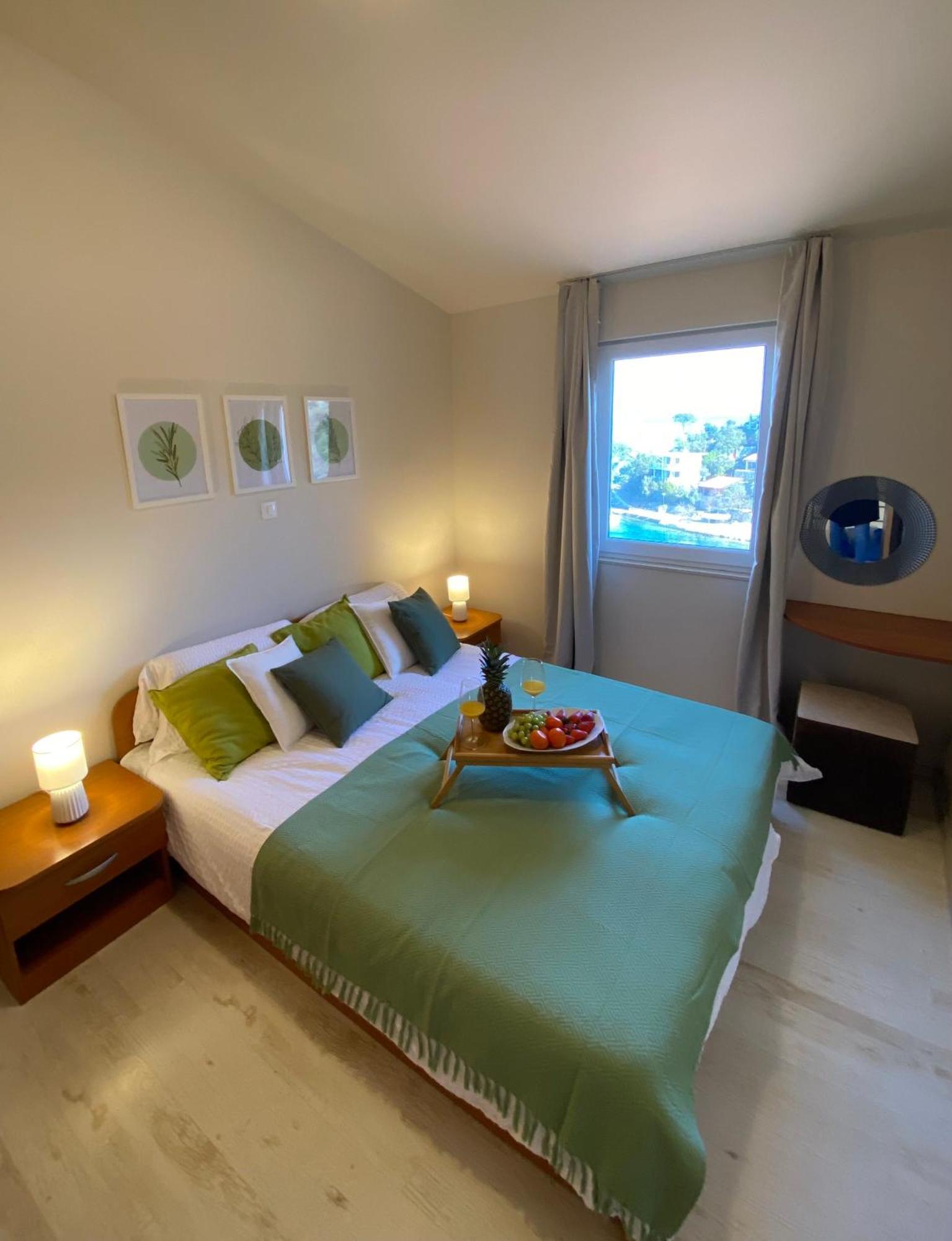 Apartments Eva Savar Zewnętrze zdjęcie
